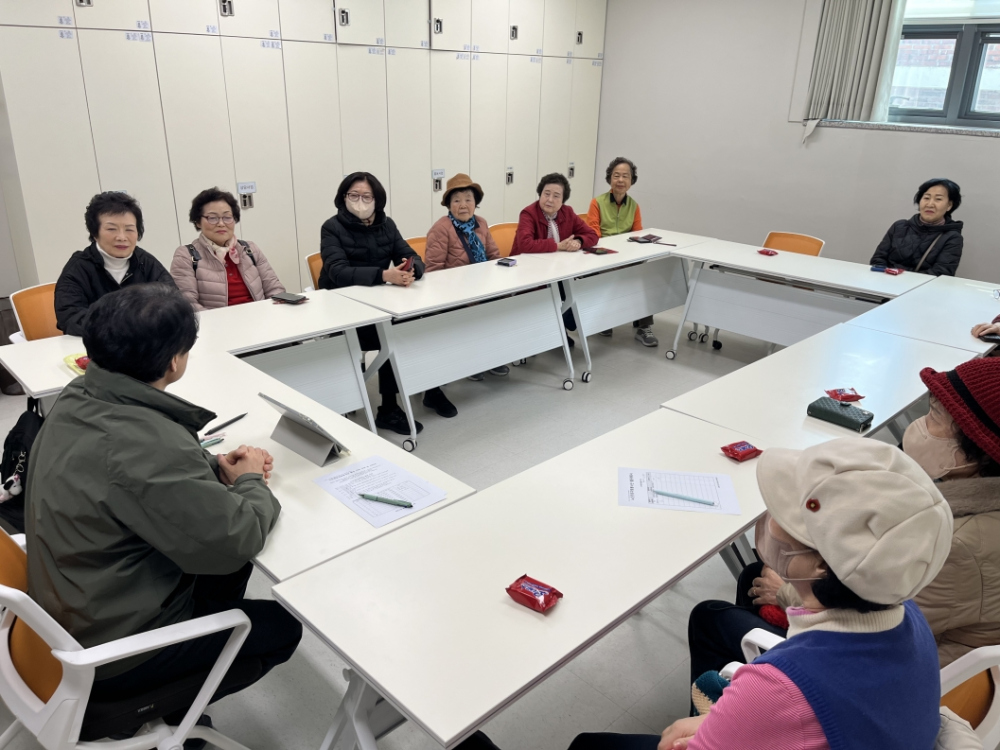 [사회참여지원사업]26년 노인전문자원봉사 행복온봉사단 단별 회의 진행